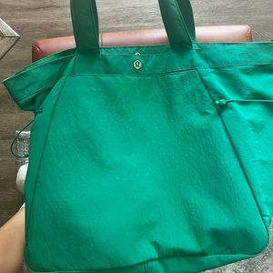Lululemon Side-Cinch Shopper Bag 18L Kelly Green